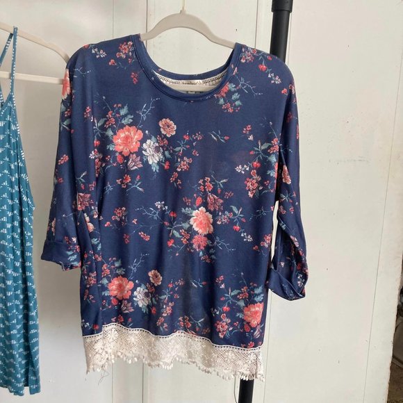 Women's Not So Mystery Box Size Medium - Picture 14 of 16